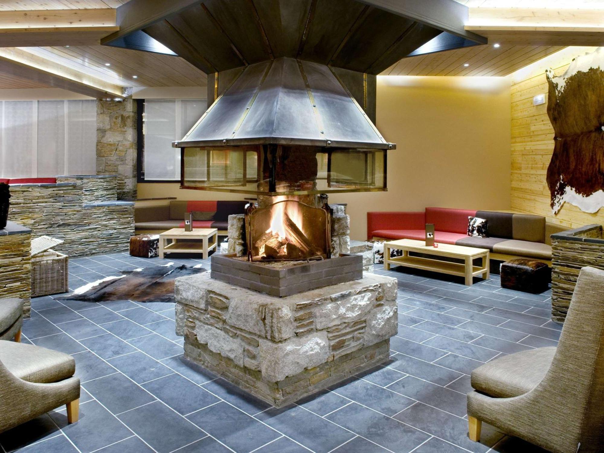 Mercure Saint-Lary Exterior foto